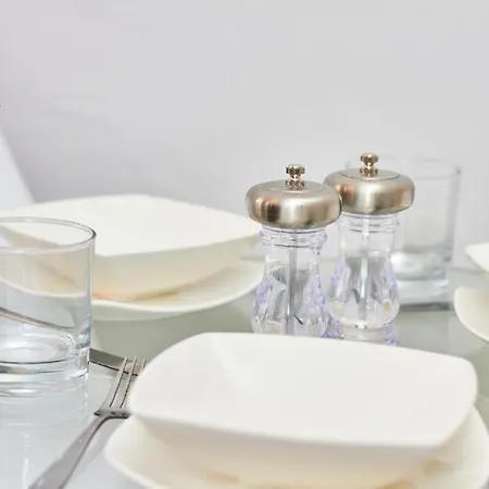 Holiday home 5 Minutes From Leeds City Centre - Parking *