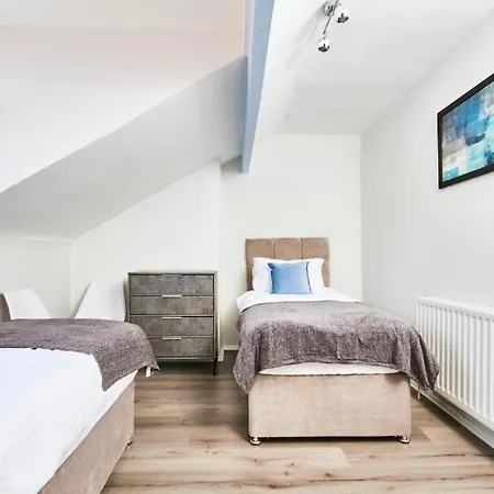 5 Minutes From Leeds City Centre - Parking Feriehus *