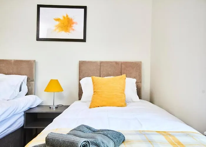 5 Minutes From Leeds City Centre - Parking